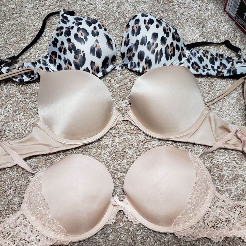 Victoria's secret push up bras 32c